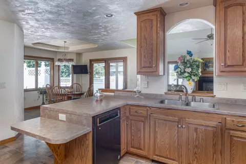 2326 W Prospect Ave, Appleton, WI 54914 photo 11