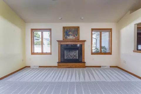 2326 W Prospect Ave, Appleton, WI 54914 photo 3