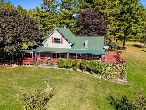 11554 4 Towns Rd, Gillett, WI 54124