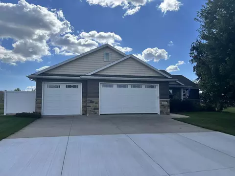 1835 Nation Ct, Neenah, WI 54956