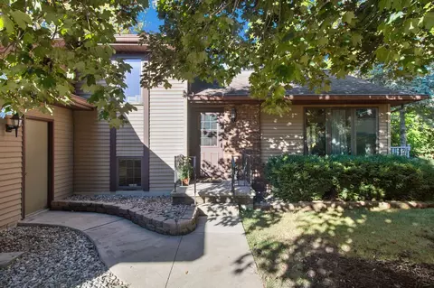 3029 Lake Rest Ct, Oshkosh, WI 54902
