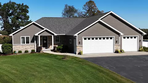 n3782 Fox Trail, New London, WI 54961