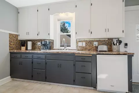 1029 W Bell Ave, Appleton, WI 54914 photo 8