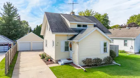 1029 W Bell Ave, Appleton, WI 54914