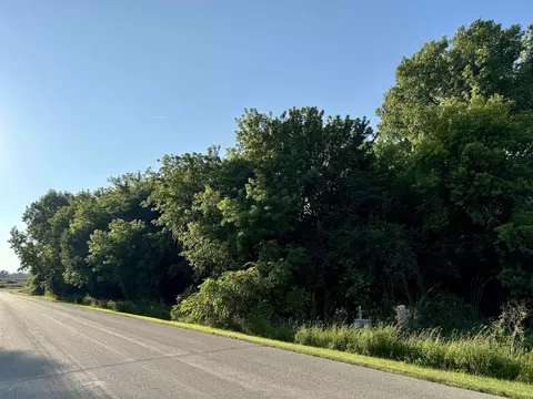 Indian Point Road, Oshkosh, WI 54904