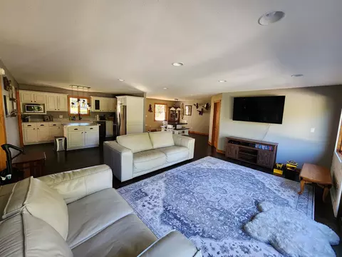Living - 237 E Waushara St, Berlin, WI 54923 photo 3 of 4