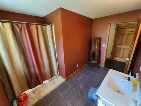 Bath - 237 E Waushara St, Berlin, WI 54923 photo 3 of 4