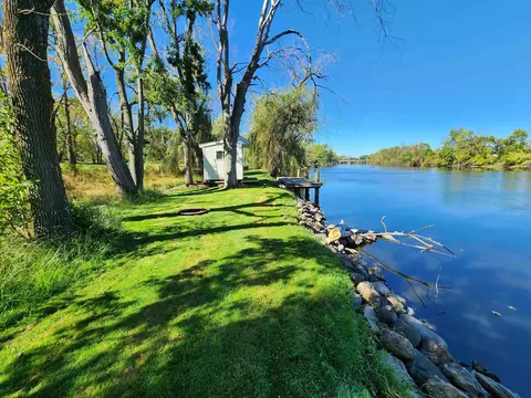 View/Area - 237 E Waushara St, Berlin, WI 54923 photo 8 of 17