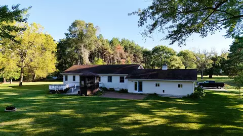 Exterior - 237 E Waushara St, Berlin, WI 54923 photo 10 of 18