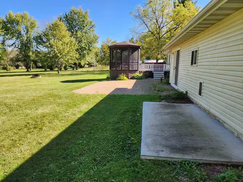 Exterior - 237 E Waushara St, Berlin, WI 54923 photo 14 of 18