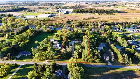 View/Area - 237 E Waushara St, Berlin, WI 54923 photo 10 of 17