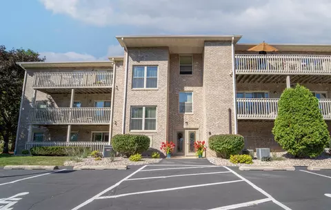 1600 Rustic Oaks Ct #24, Green Bay, WI 54301