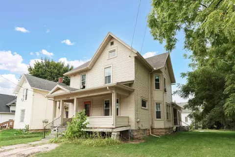 1019 Cherry St, Oshkosh, WI 54901
