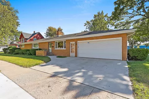 1115 W Franklin St, Appleton, WI 54914 photo 3