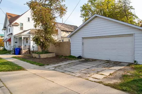 617 W Franklin St, Appleton, WI 54911 photo 4