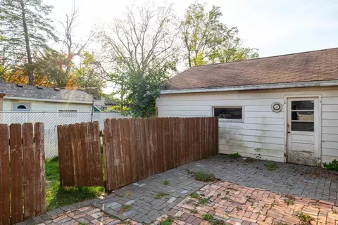 617 W Franklin St, Appleton, WI 54911 photo 3