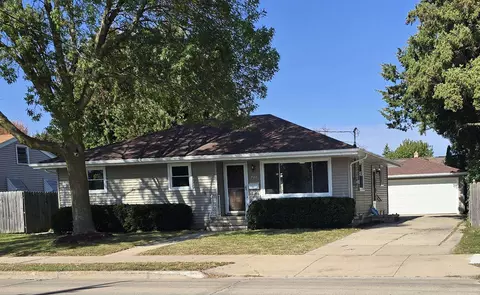 720 E Calumet St, Appleton, WI 54915 photo 2