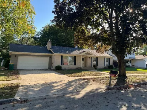 741 Sterling Dr, Fond Du Lac, WI 54935