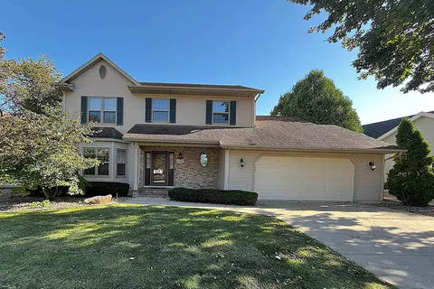 1581 Westhaven Cir, Oshkosh, WI 54904