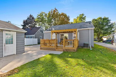 Exterior - 1712 S Adams St, Appleton, WI 54915 photo 8 of 13