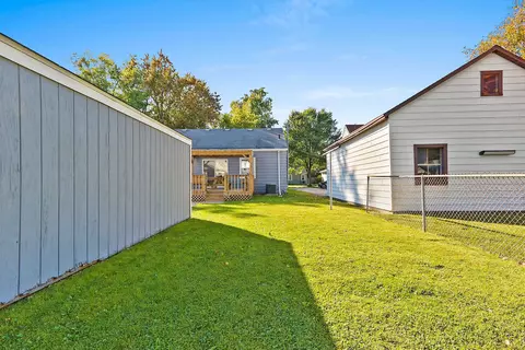 Exterior - 1712 S Adams St, Appleton, WI 54915 photo 7 of 13