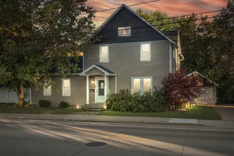357 Ahnaip St, Menasha, WI 54952