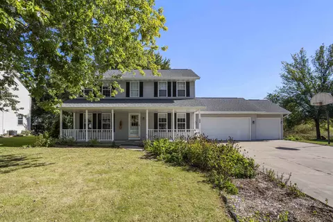 1028 Southfield Dr, Menasha, WI 54952