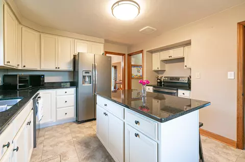 930 W Glendale Ave, Appleton, WI 54914 photo 5