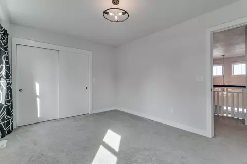 Bedroom - w5791 Parker Way, Appleton, WI 54915 photo 9 of 13