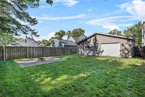 Exterior - 1025 W 8th St, Appleton, WI 54914 photo 14 of 18