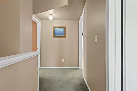 Entry Way - 1025 W 8th St, Appleton, WI 54914 photo 3 of 4