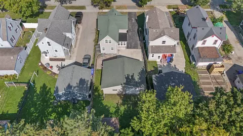 View/Area - 1025 W 8th St, Appleton, WI 54914 photo 5 of 9