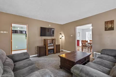 Living - 1025 W 8th St, Appleton, WI 54914 photo 2 of 2