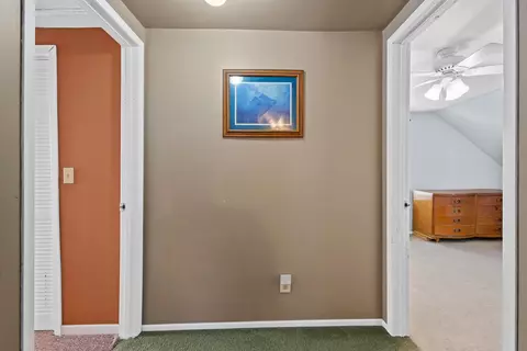 Entry Way - 1025 W 8th St, Appleton, WI 54914 photo 4 of 4