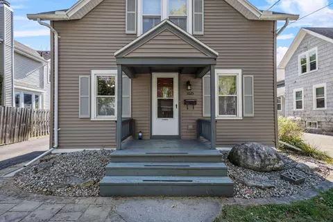 Exterior - 1025 W 8th St, Appleton, WI 54914 photo 2 of 18