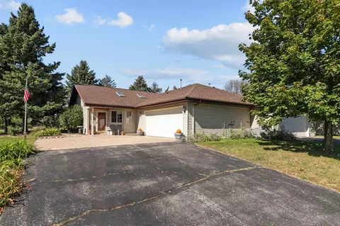 w6189 Long Court, Appleton, WI 54914