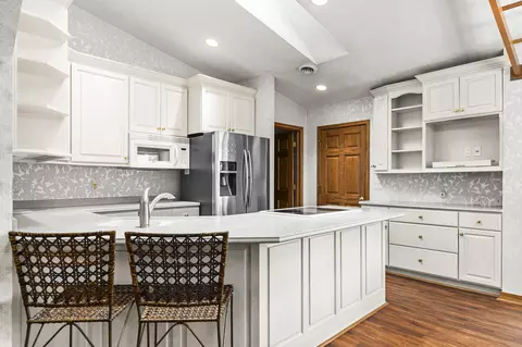 w6189 Long Court, Appleton, WI 54914 photo 6