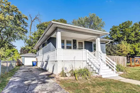 1447 Crooks St, Green Bay, WI 54301