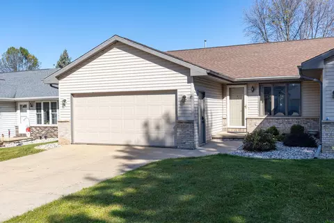 1322 W Weiland Ln, Appleton, WI 54914