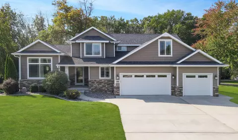 290 Beau Rivage Ct, De Pere, WI 54115