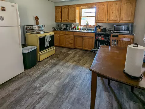 2723 W Lawrence Dr, Appleton, WI 54914 photo 3