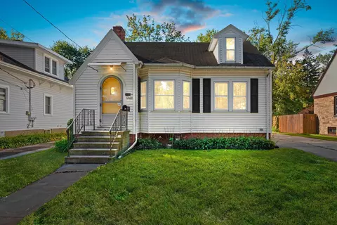 1260 Porlier St, Green Bay, WI 54301