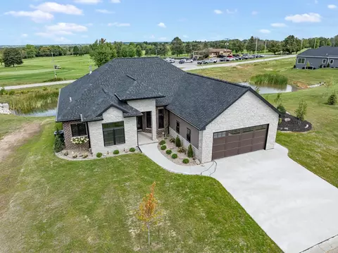 1785 Bobby Jones Dr, De Pere, WI 54115