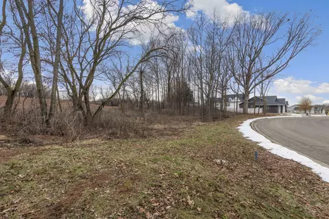 largo ridge court, Green Bay, WI 54311