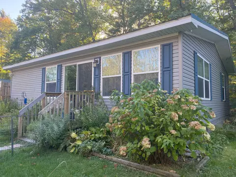 w6094 Lake Drive, Shawano, WI 54166