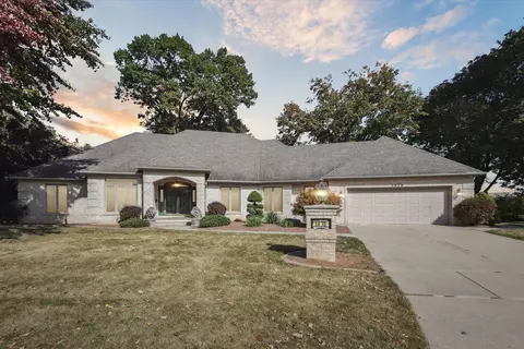1470 Parkway Dr, Green Bay, WI 54304