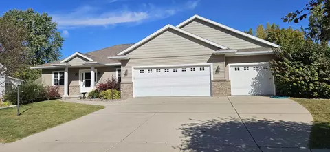 2330 Memorial Dr, Green Bay, WI 54313