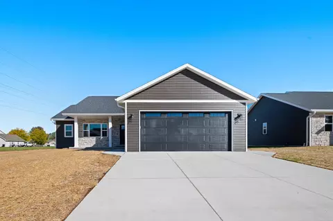 310 Rainbow Ct, Green Bay, WI 54303