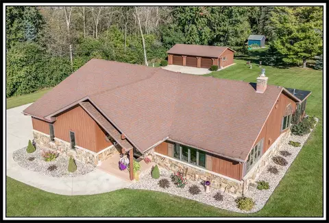 2036 N Mayflower Dr, Appleton, WI 54913