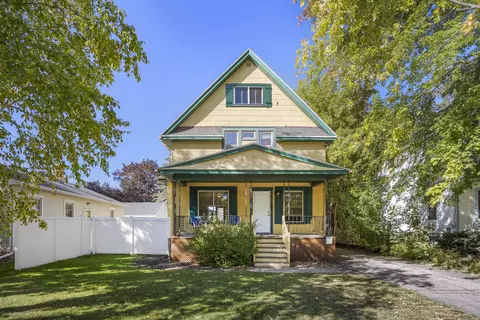 1637 Jackson St, Oshkosh, WI 54901